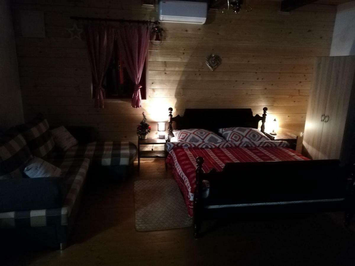 Pod Orehom Drvena Kuca I Sauna Krapina Exterior photo